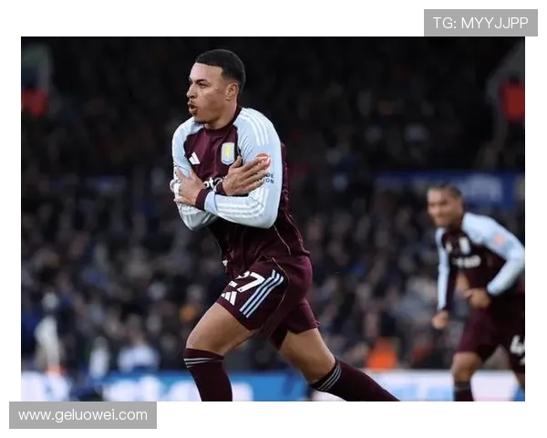 埃泽在北伦敦德比中上演帽子戏法创历史成就引发热议